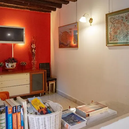 2960 Ca Frari Apartment *