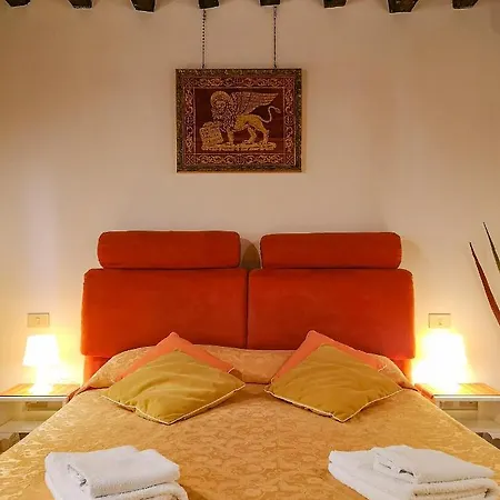 2960 Ca Frari Apartmán *
