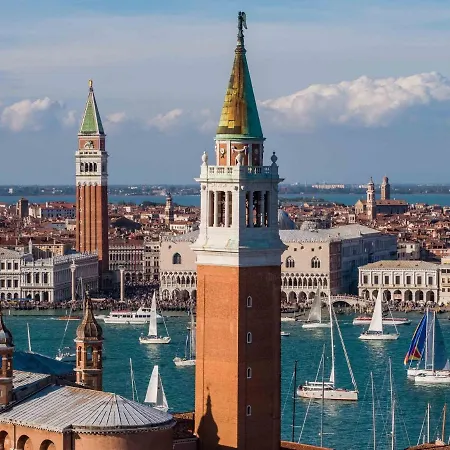 2960 Ca Frari Apartmán *