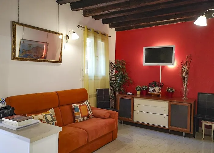 2960 Ca Frari Apartman *