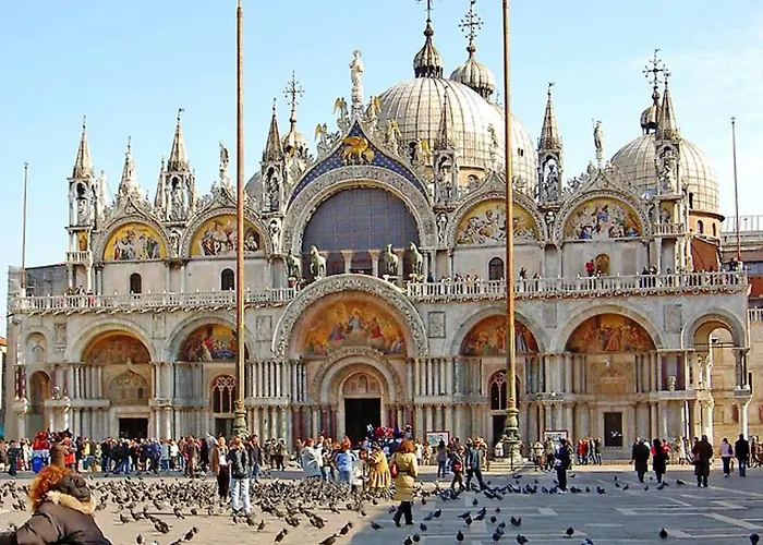 2960 Ca Frari Apartament *